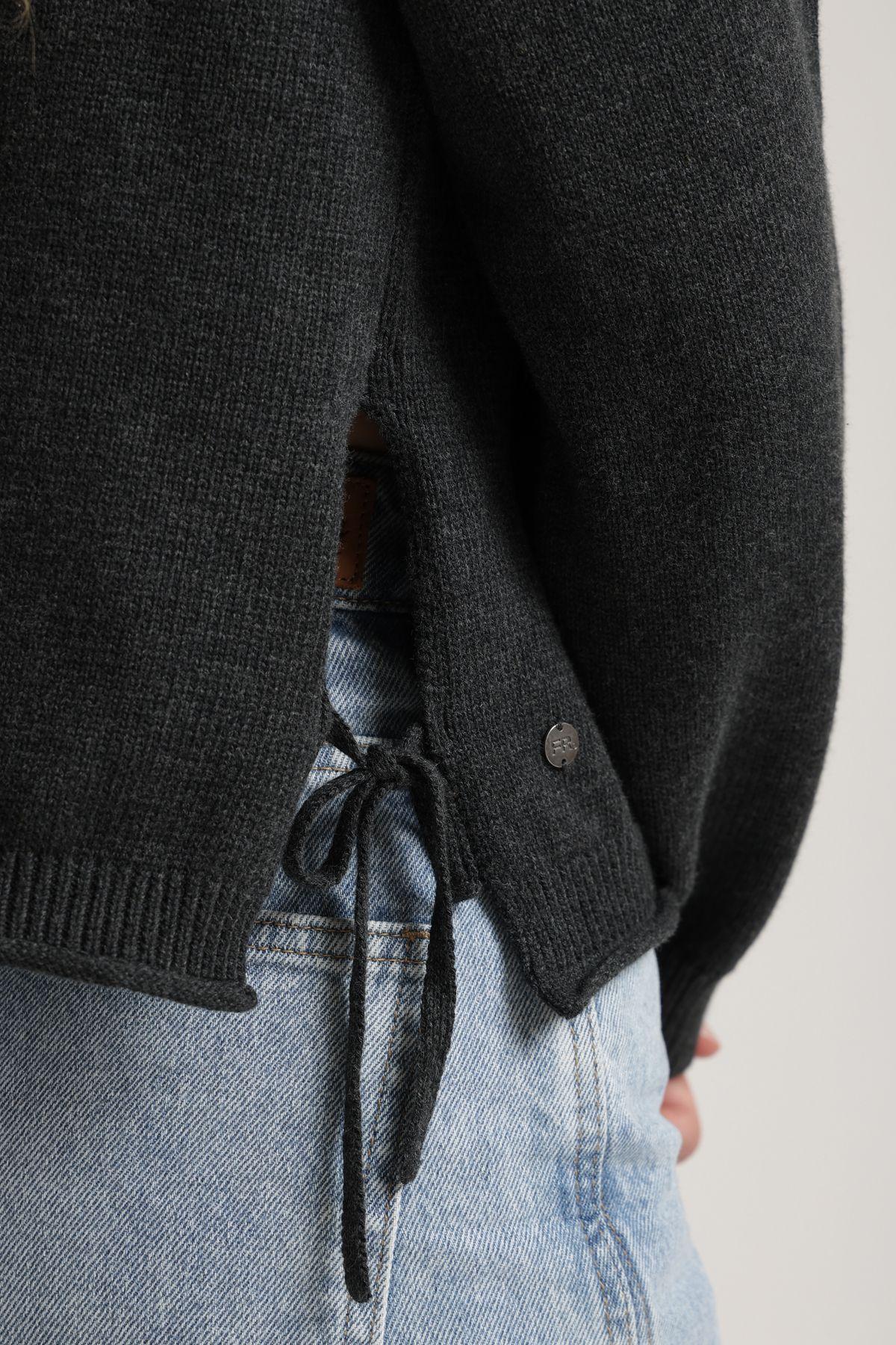 Chaleco mujer Elqui grafito Froens-3