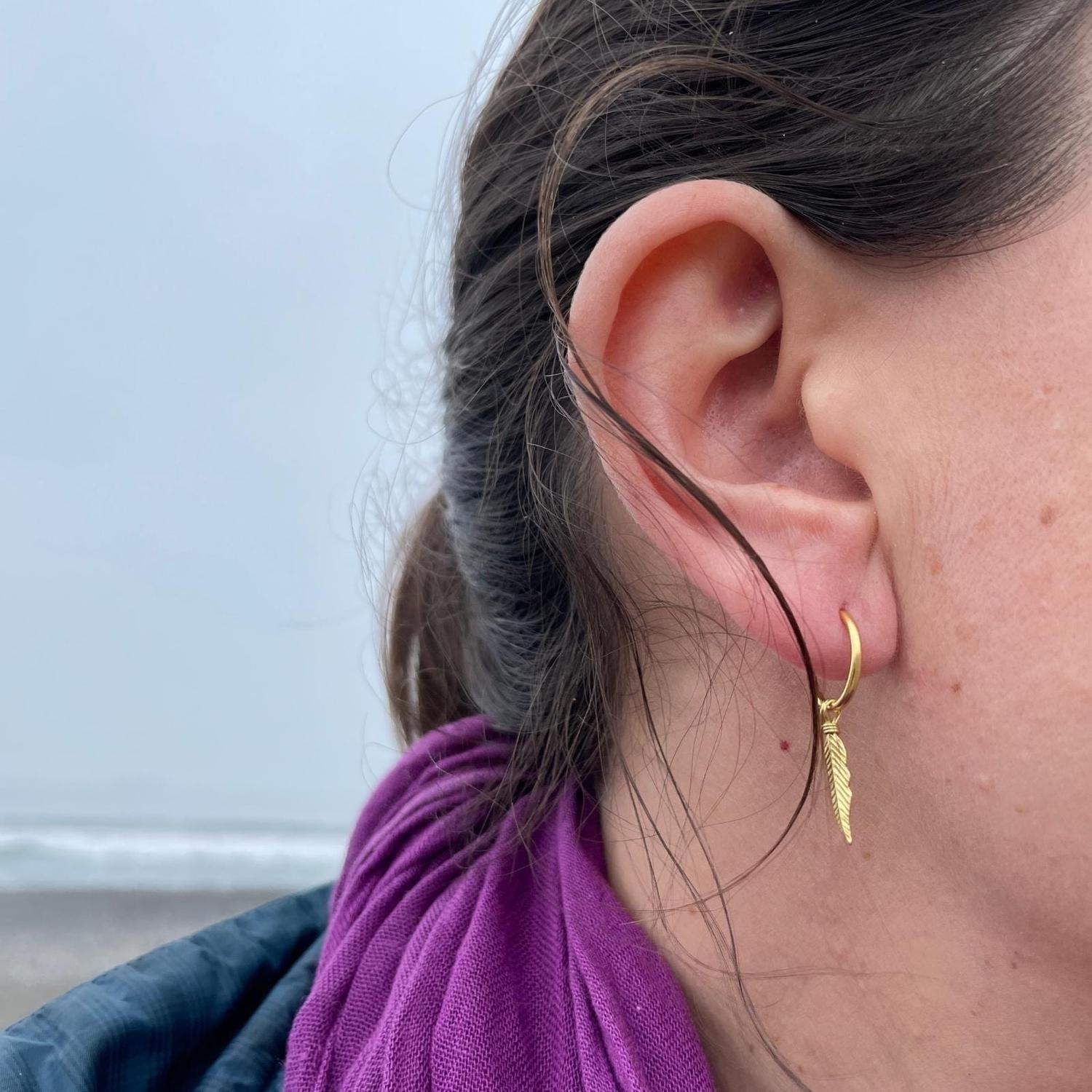 Aros Argolla Pluma Colgante Gold-9