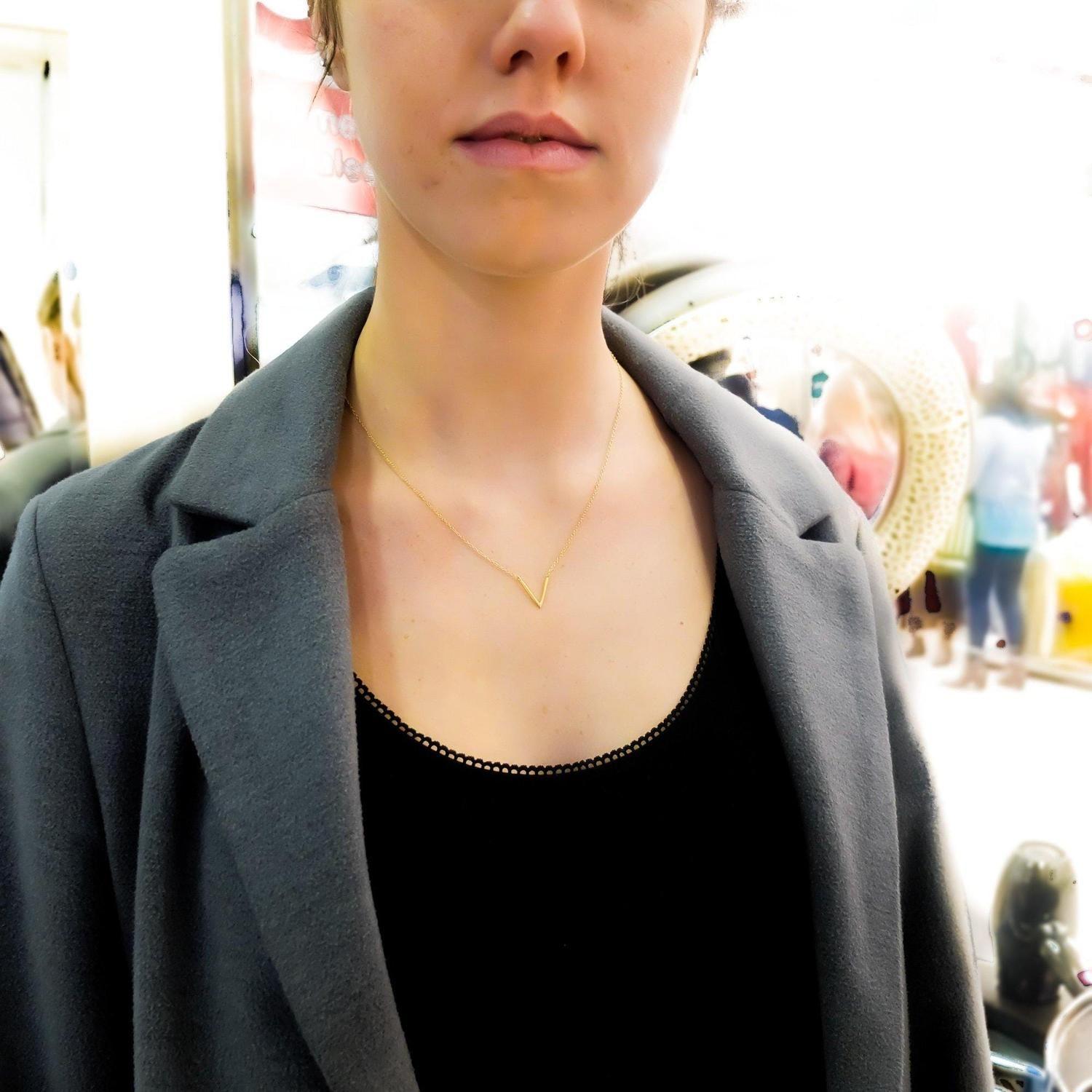 Collar V chica gold-6