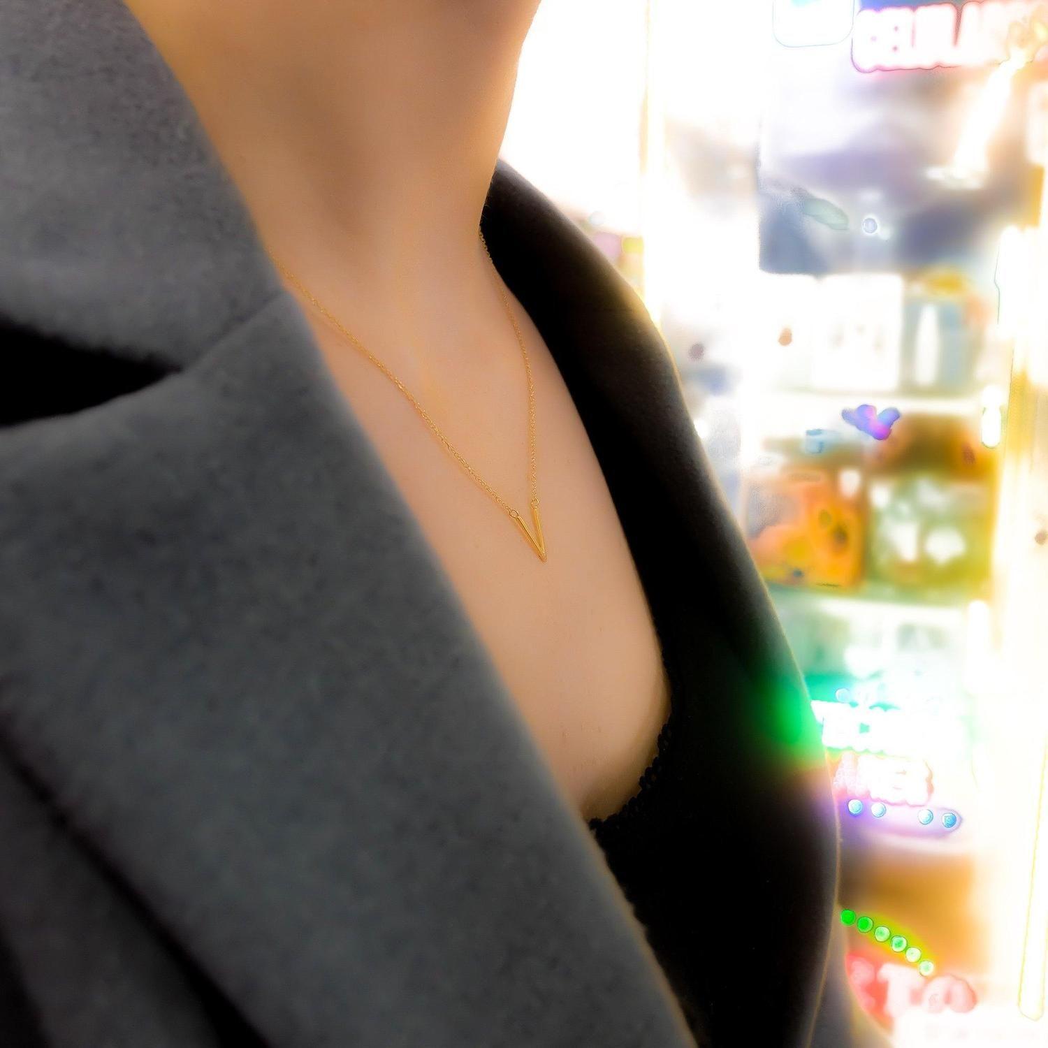Collar V chica gold-8
