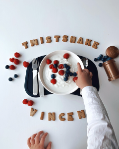 Set de cubiertos acero inoxidable 12M+ Twistshake-1