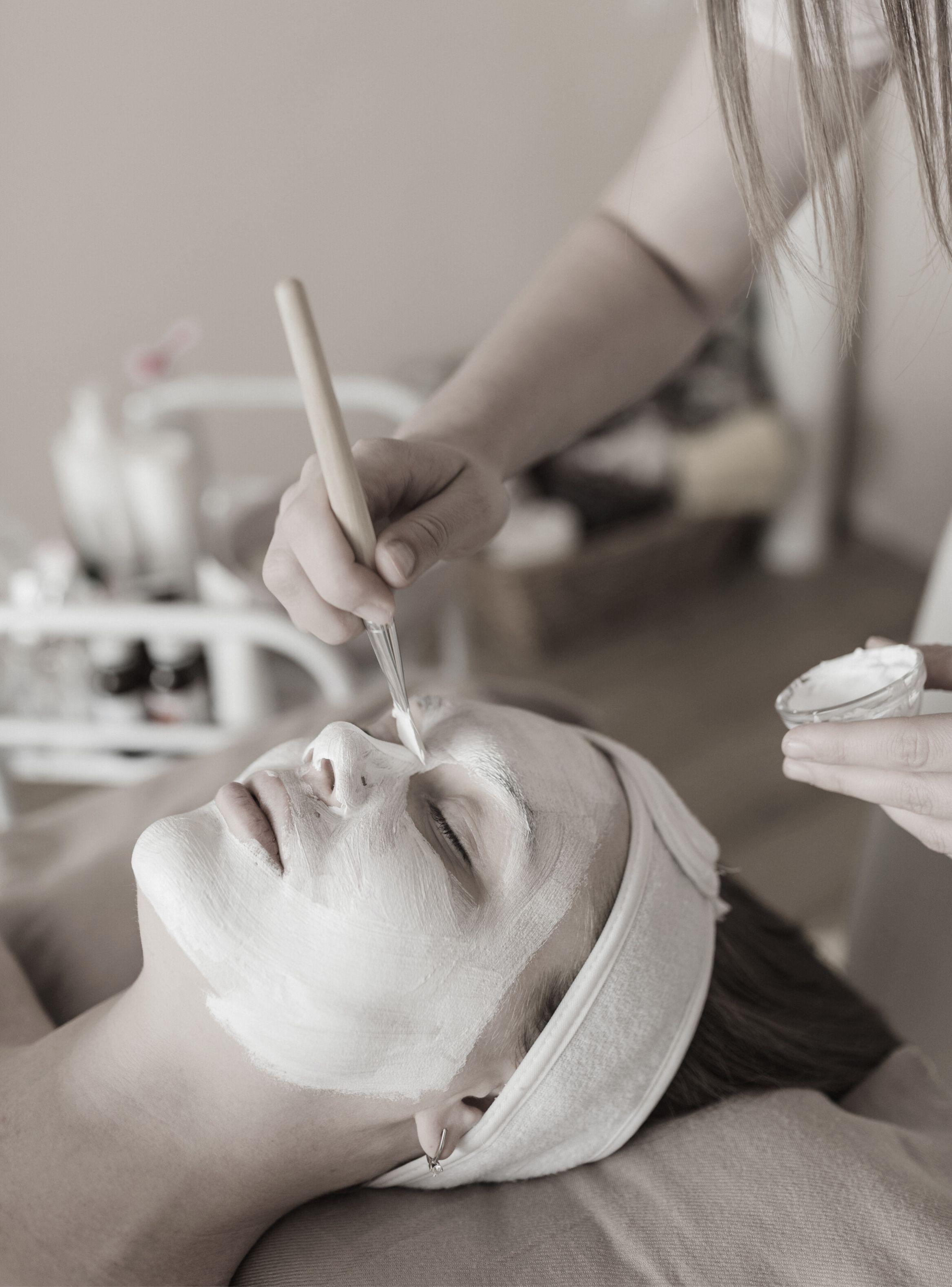 Limpieza Y Rejuvenecimiento Facial De Lujo-1