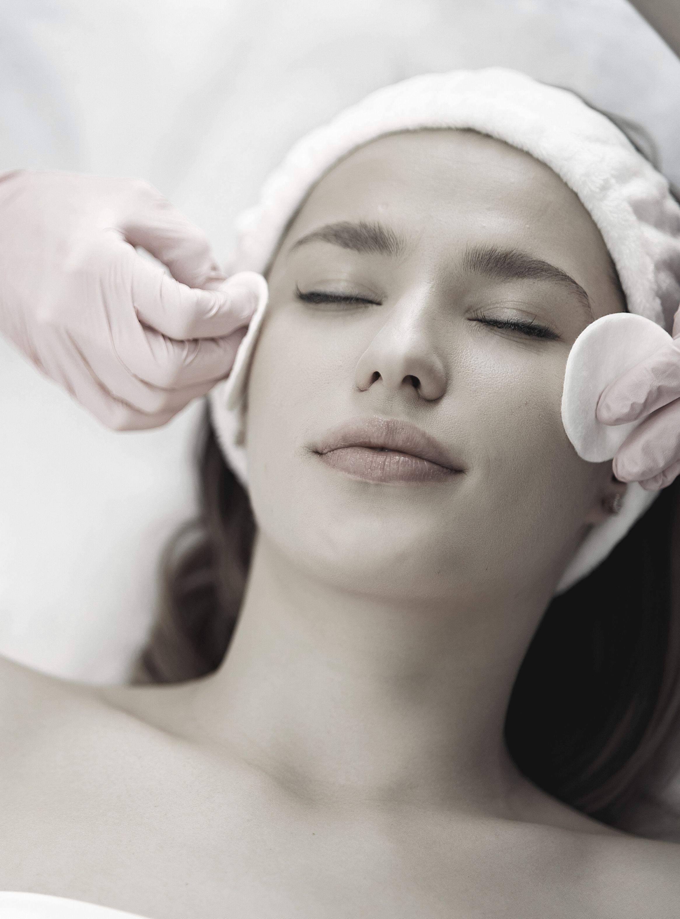 Rejuvenecimiento Facial+Limpieza Facial+Radiofrecuencia-1