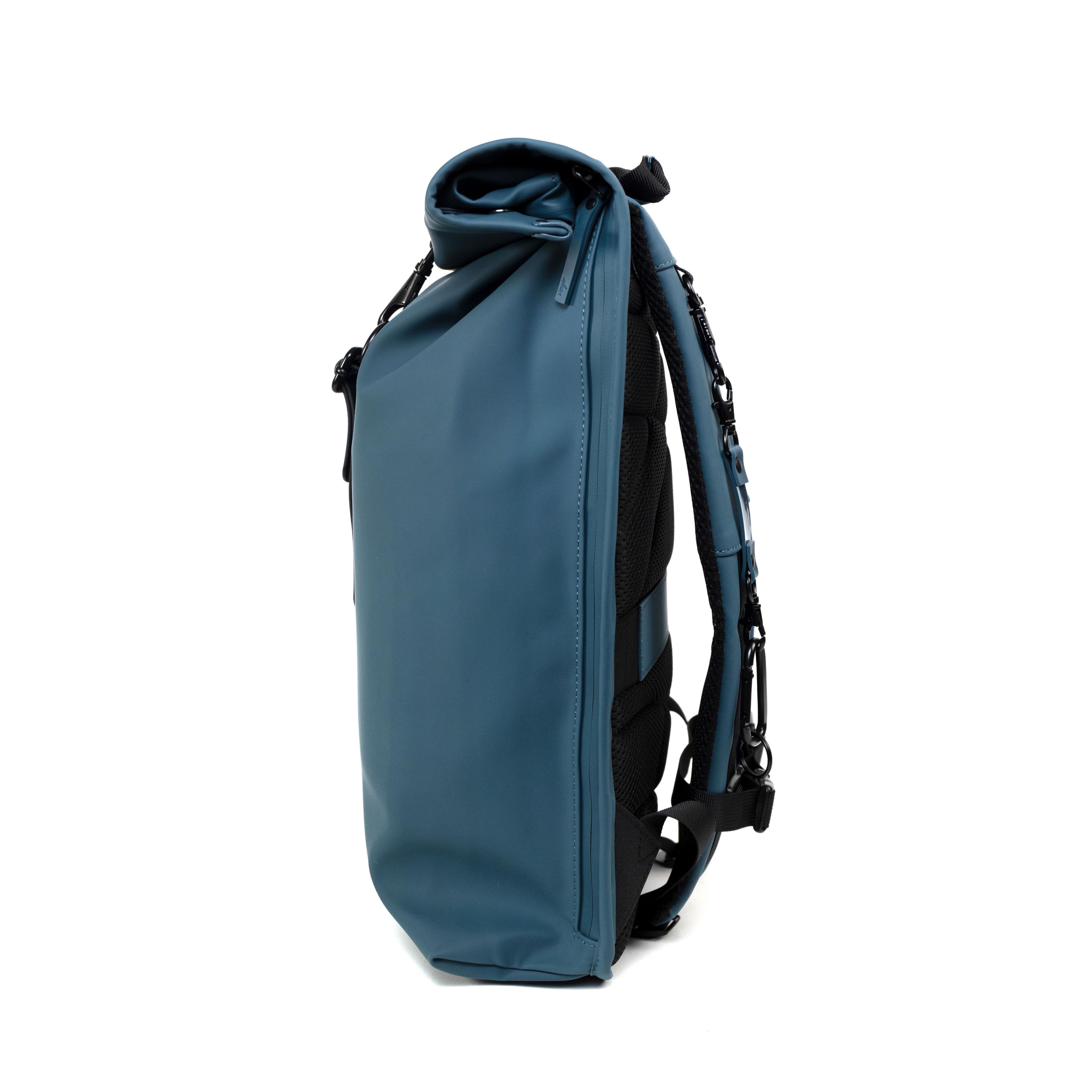 MOCHILA ROLLTOP IMPERMEABLE DE PLASTICO RECICLADO-2