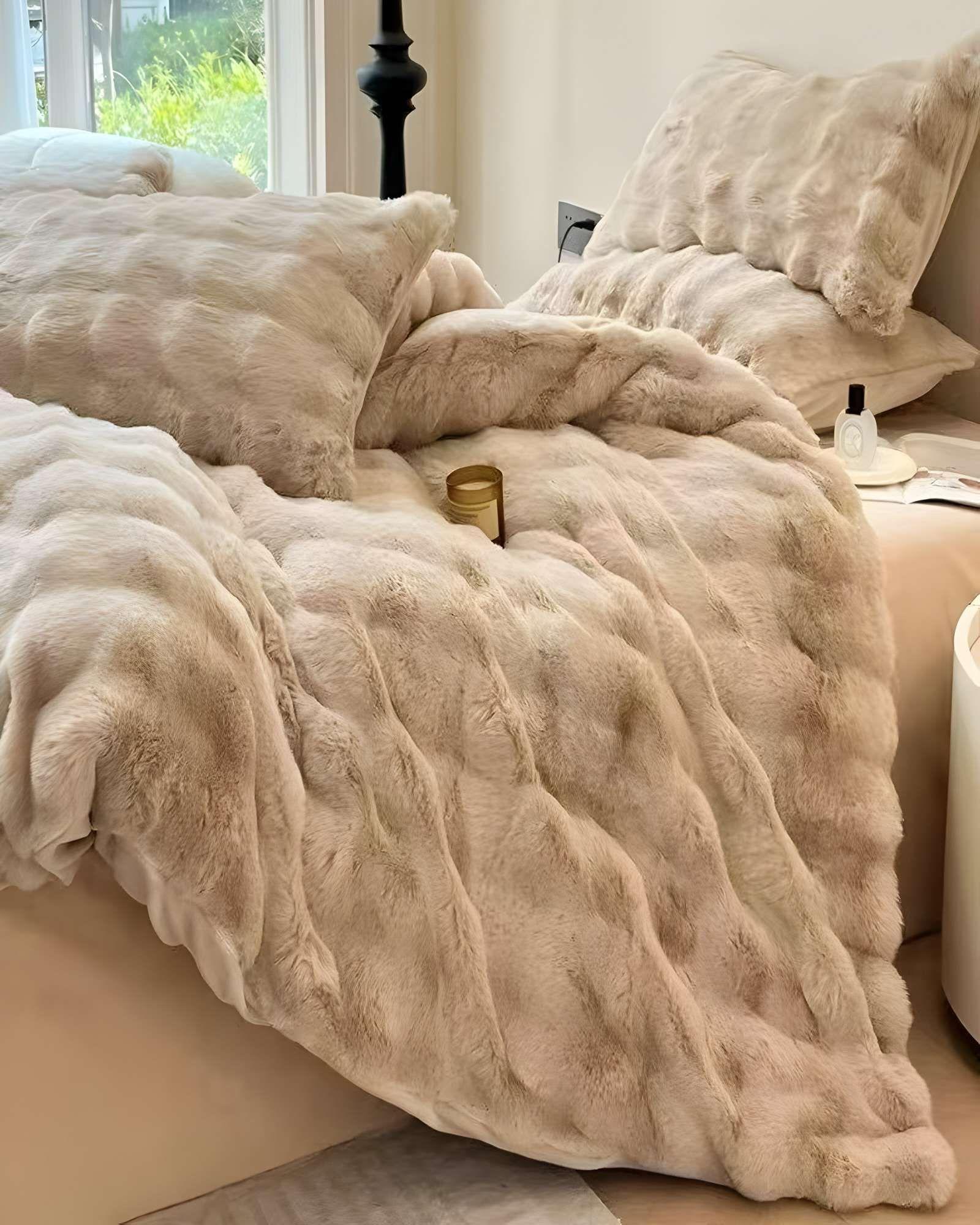 CUBRECAMA PELUDITO CON CHIPORRO BEIGE-2