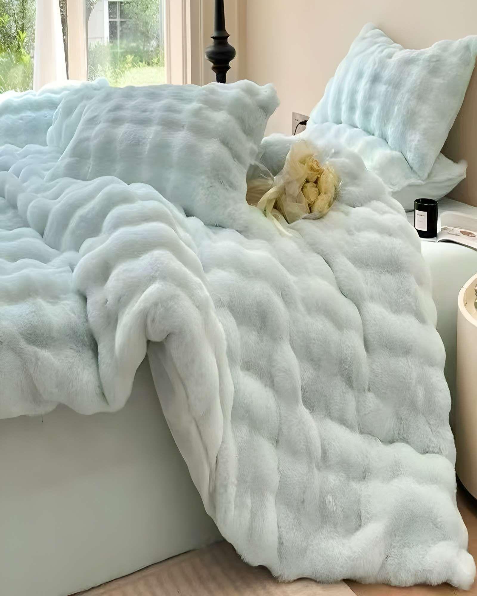 CUBRECAMA PELUDITO CON CHIPORRO CELESTE-2