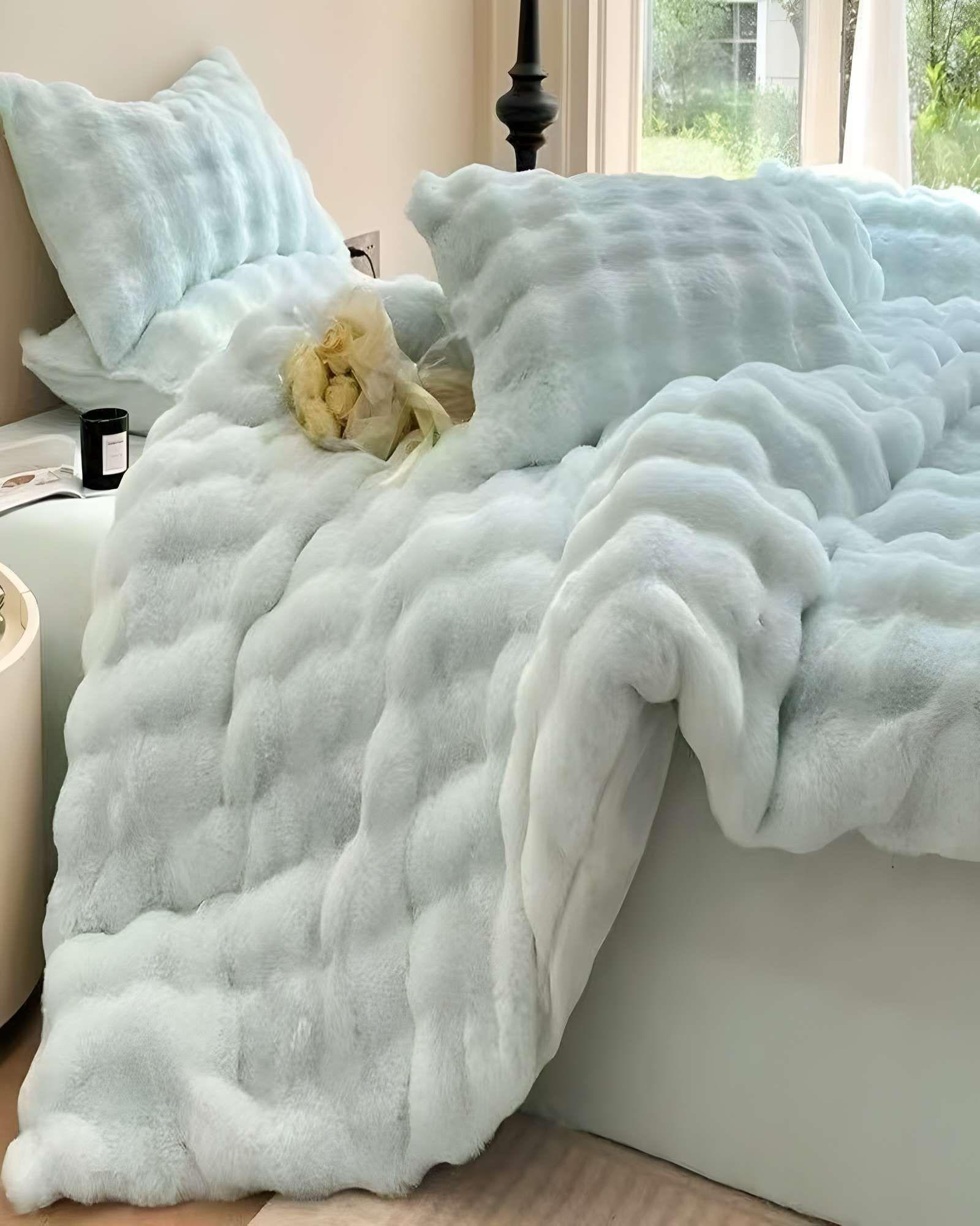 CUBRECAMA PELUDITO CON CHIPORRO CELESTE-3