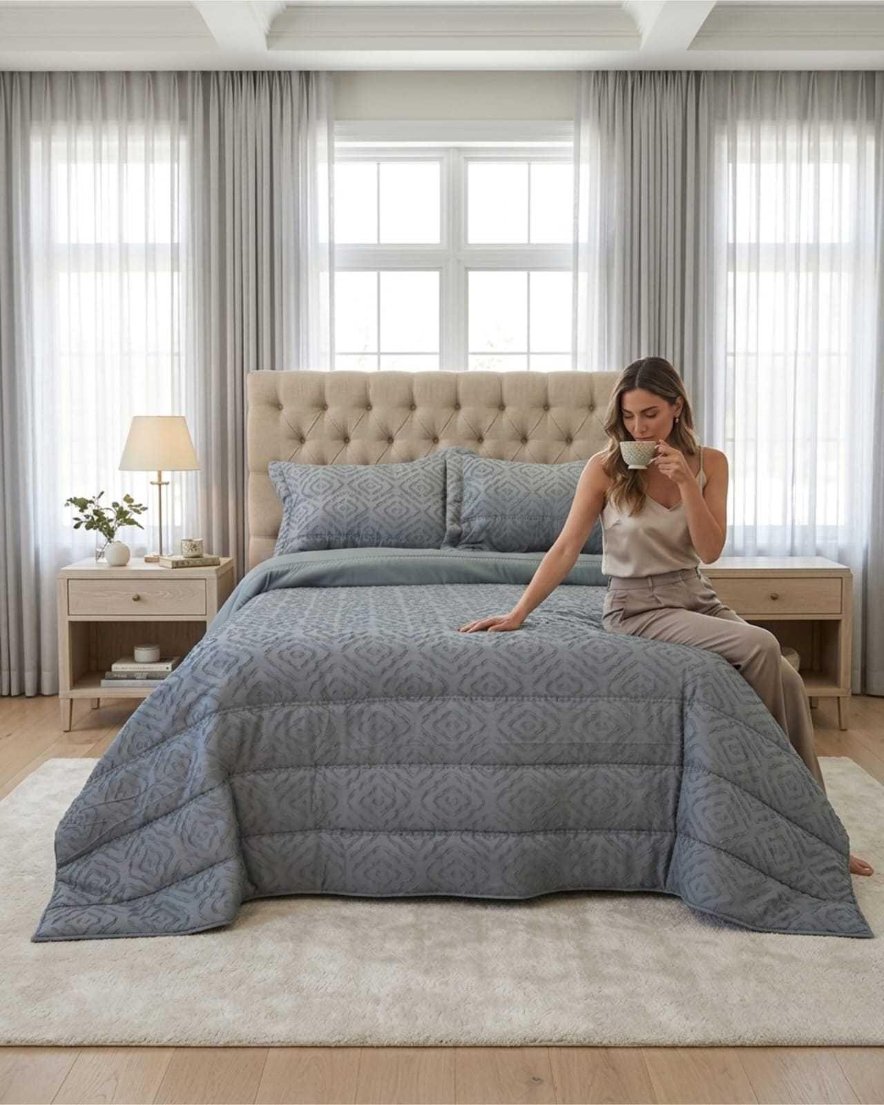 Plumón Ligero King Jacquard Sin Costuras gris-0