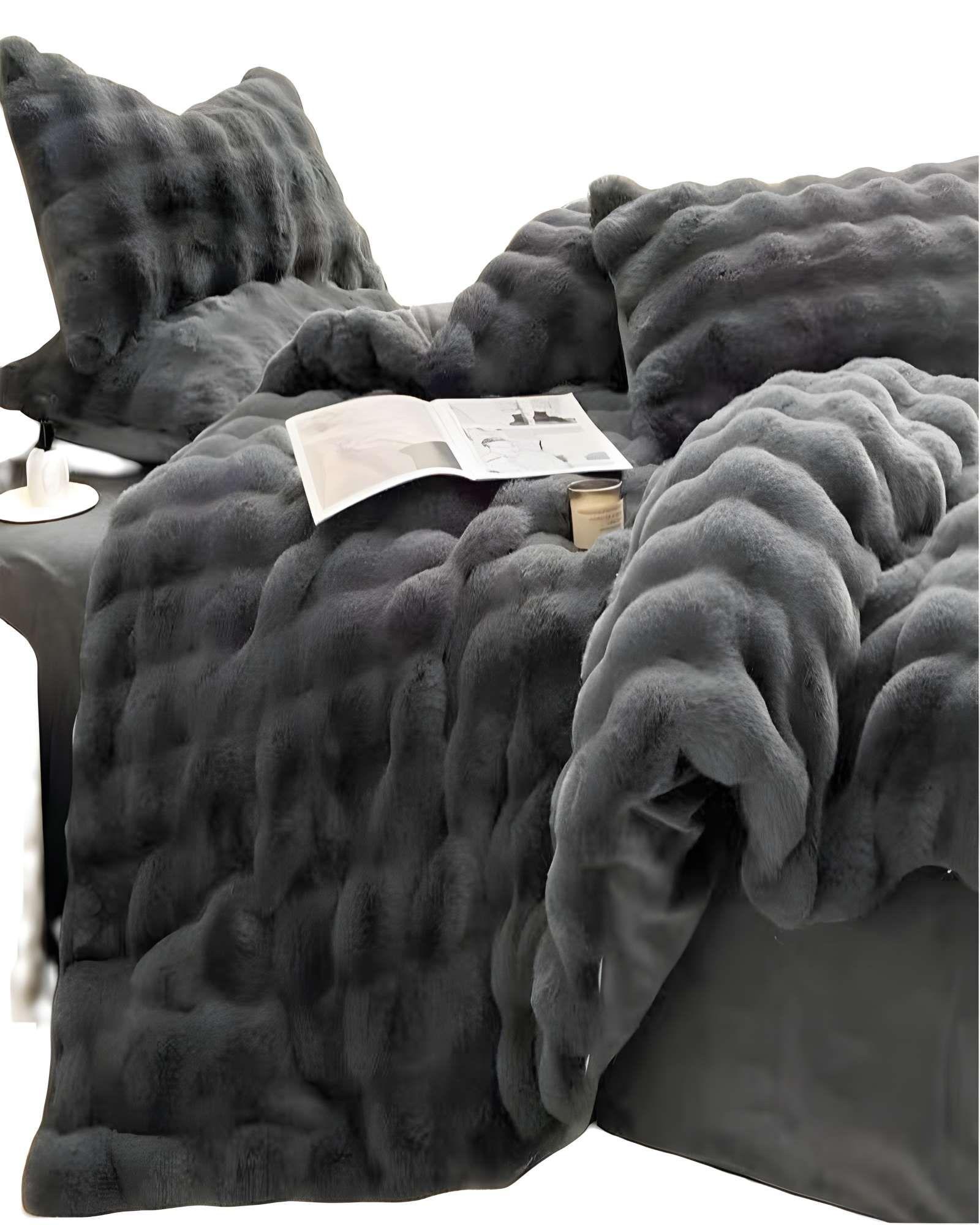 CUBRECAMA PELUDITO CON CHIPORRO NEGRO-1