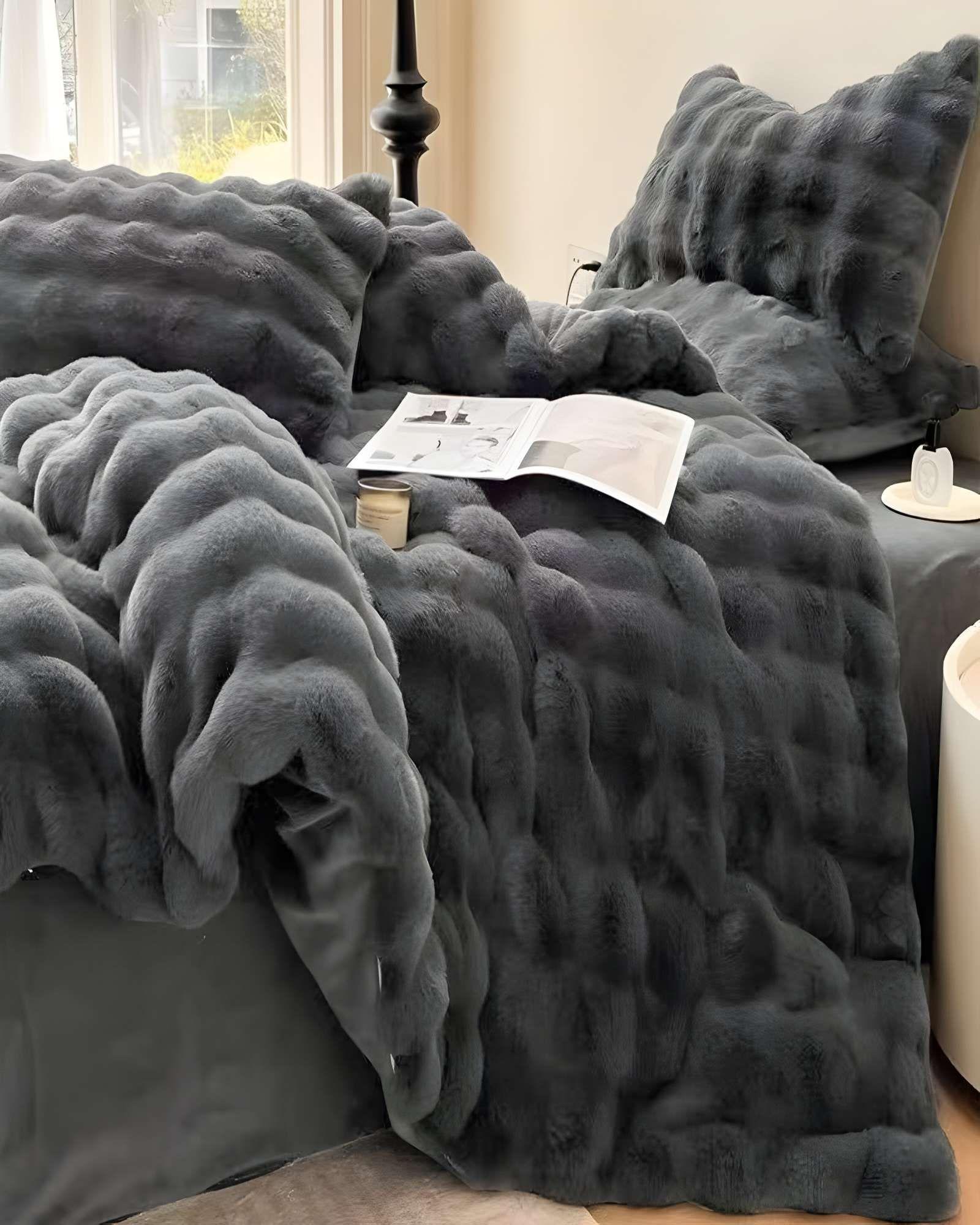 CUBRECAMA PELUDITO CON CHIPORRO NEGRO-2