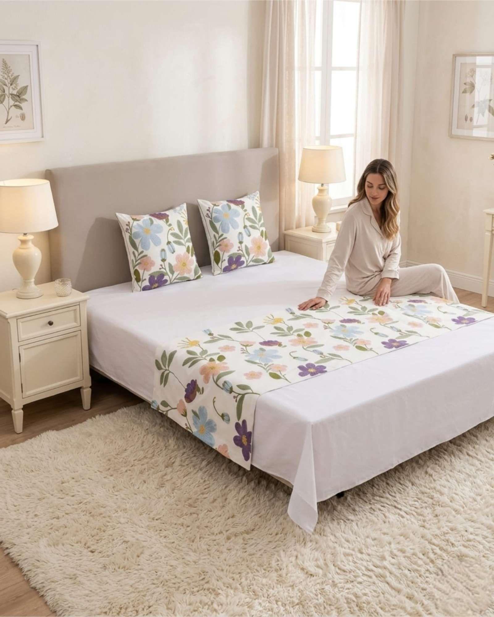 Piecera de Cama Texturizada con Bordado Botanico P10-1
