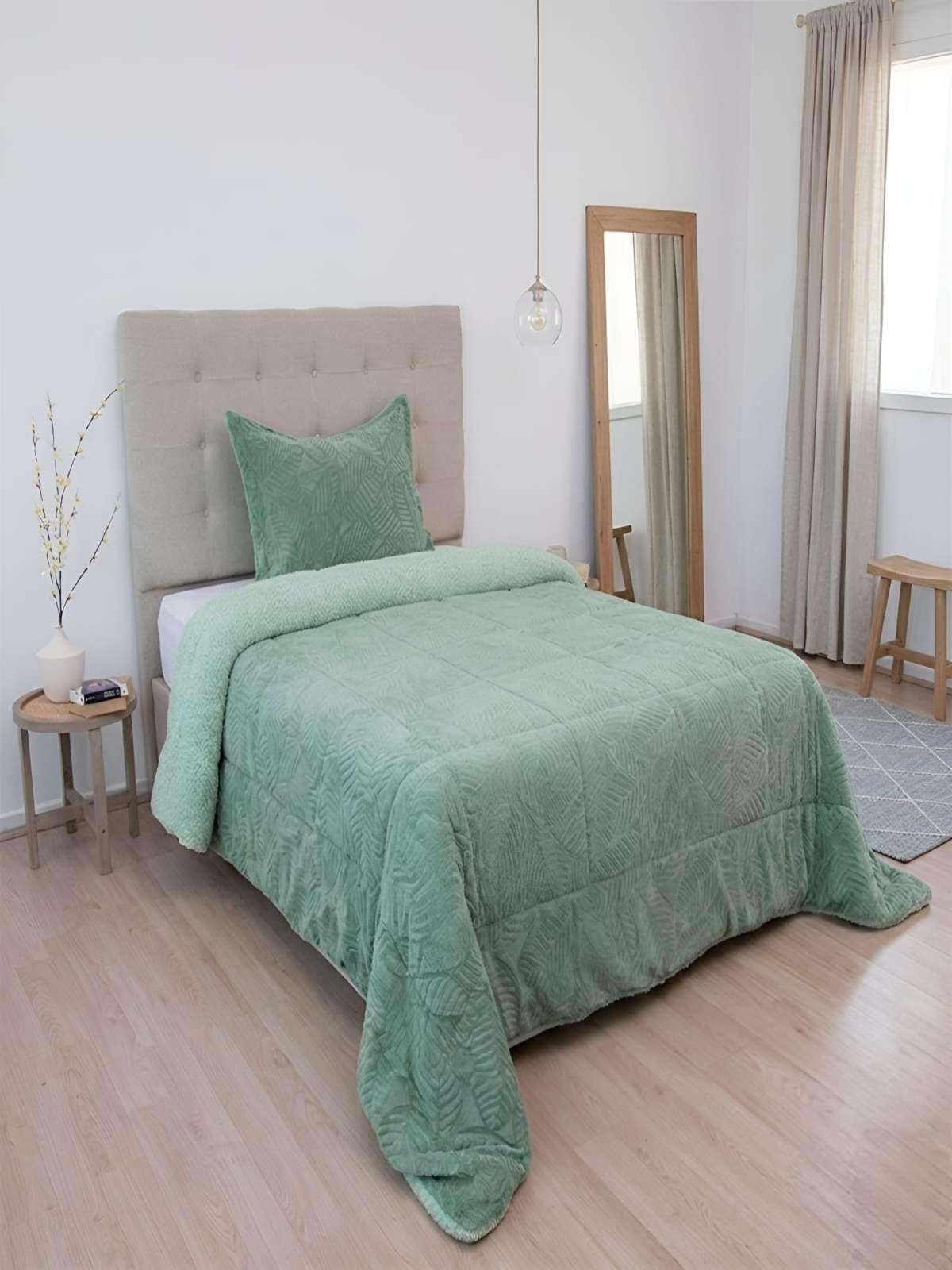 Cubrecama Outboss Deluxe Sherpa 1.5 Plazas verde-1