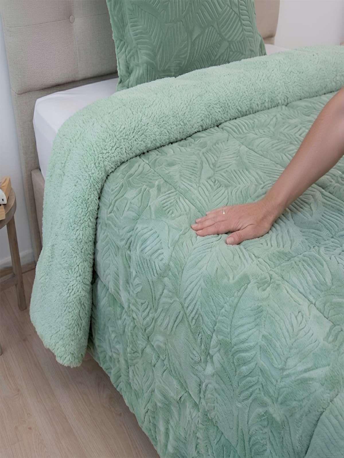 Cubrecama Outboss Deluxe Sherpa 1.5 Plazas verde-3