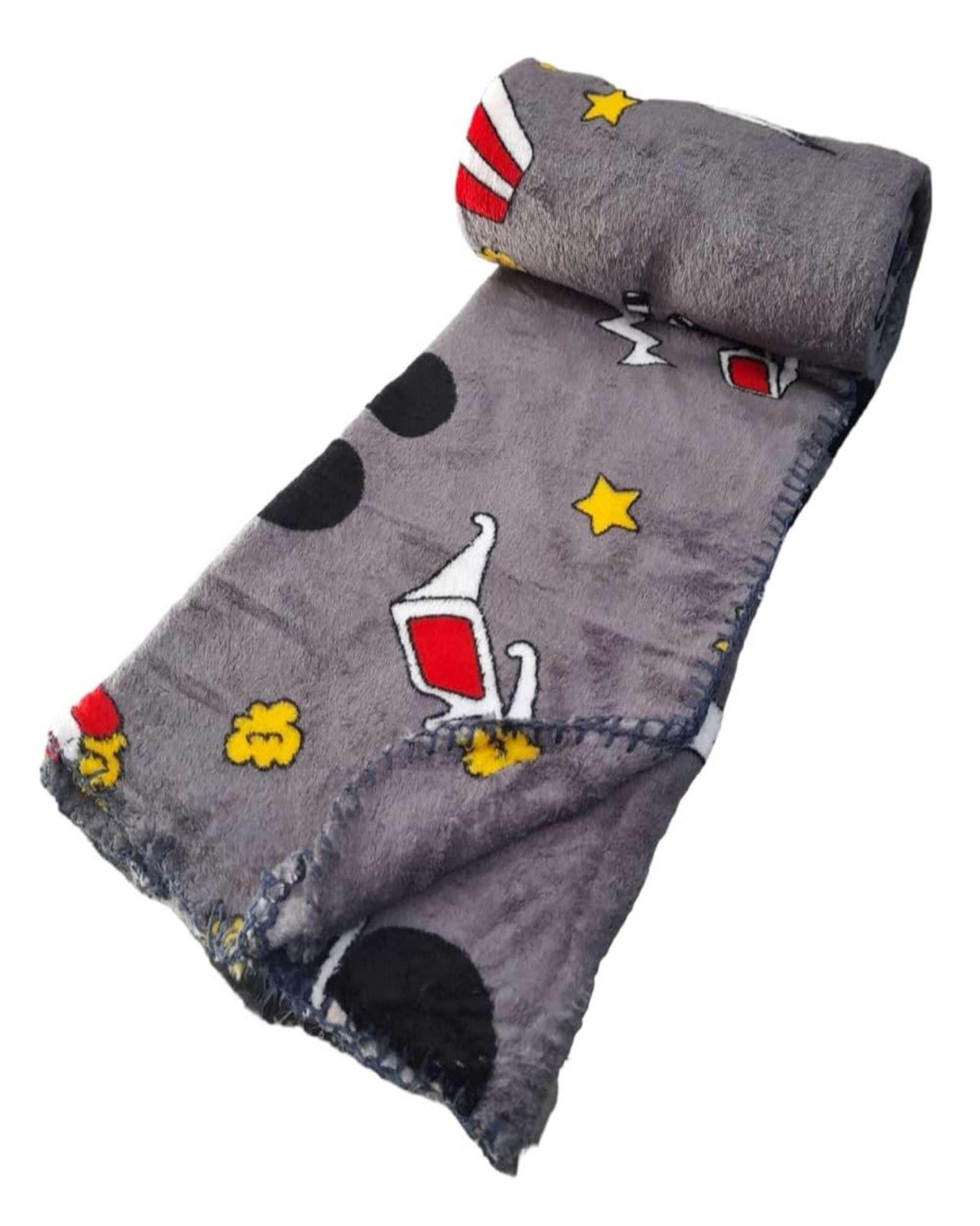 Manta Infantil Ligera Para Siestas de 127x152cm de Mickey Mouse-4