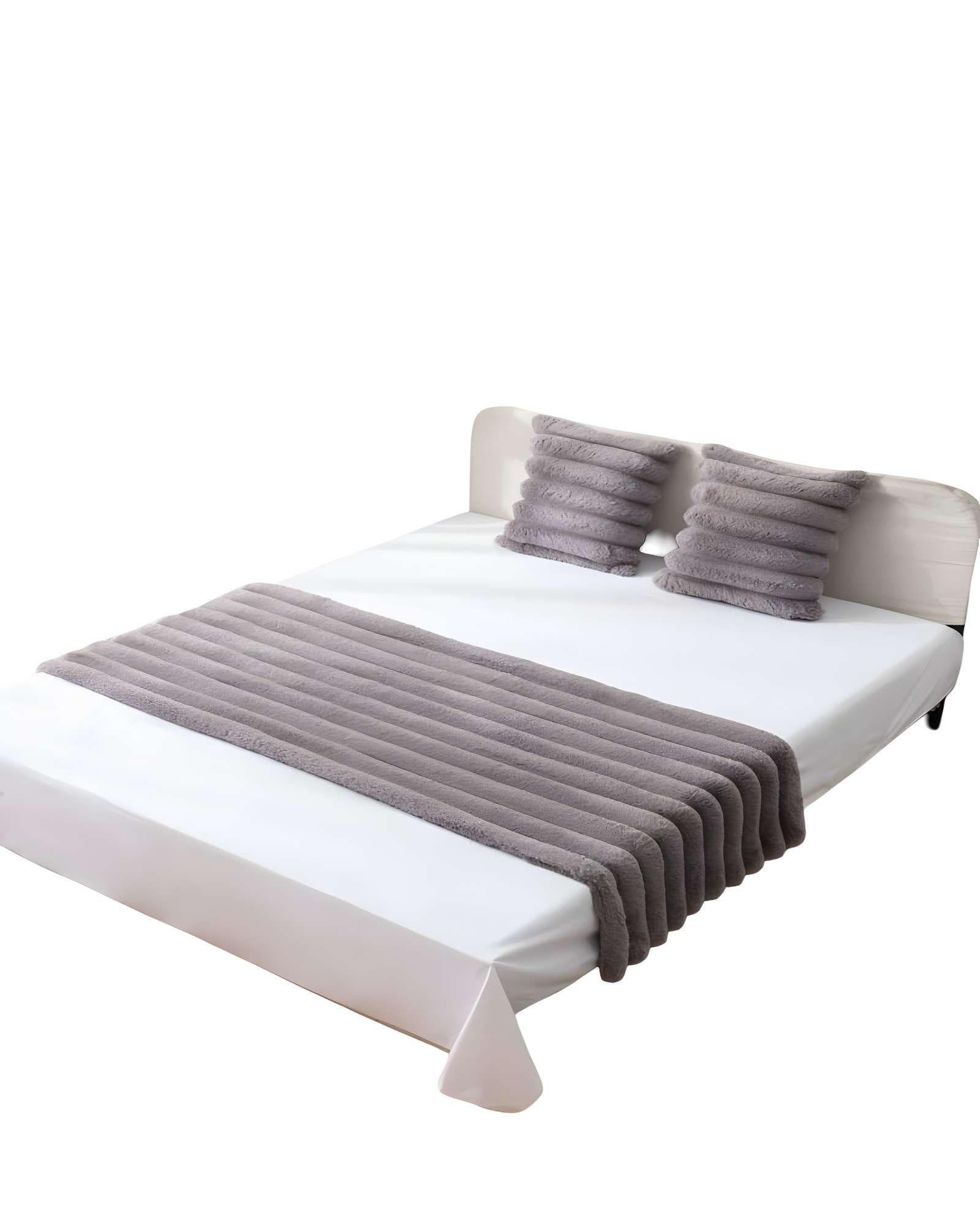 PIECERA MAS DOS FUNDAS DE COJIN MODELO LINEAL KING GRIS-0