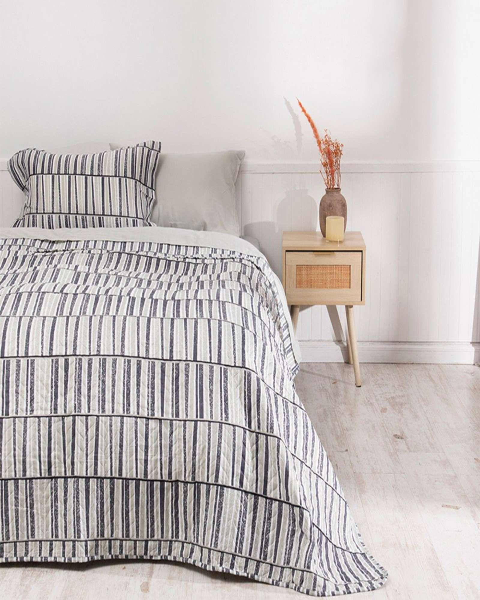 Quilt 2 PLlazas, Sabanas mas 2 DE ALMOHADA DE REGALO Q03-3