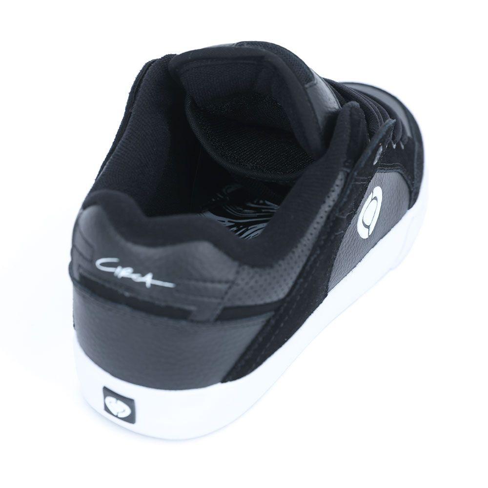 205 SE - BLACK/WHITE-3