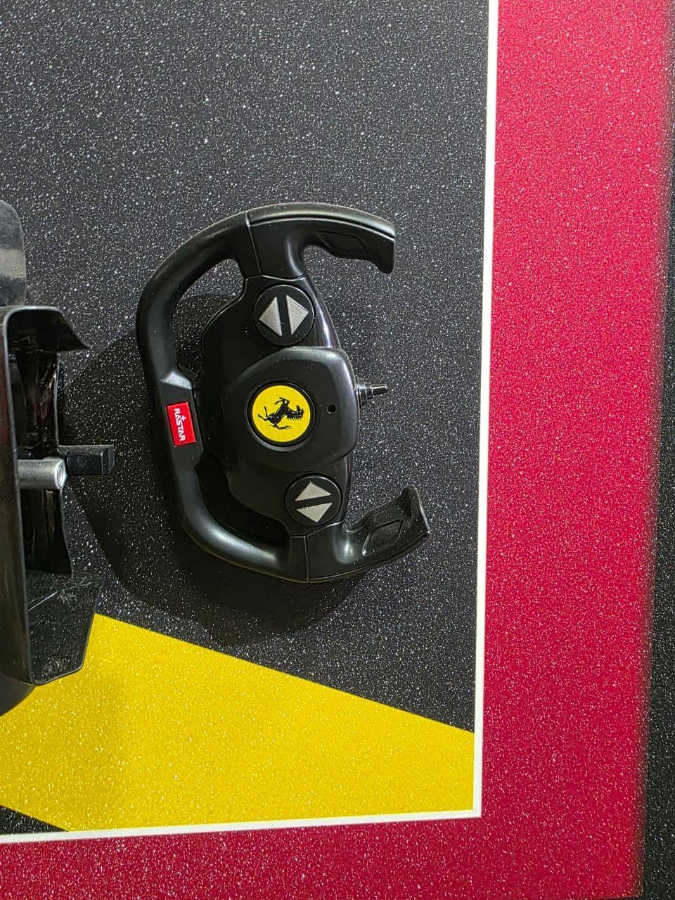 CUADRO COLECCIONABLE FERRARI-2