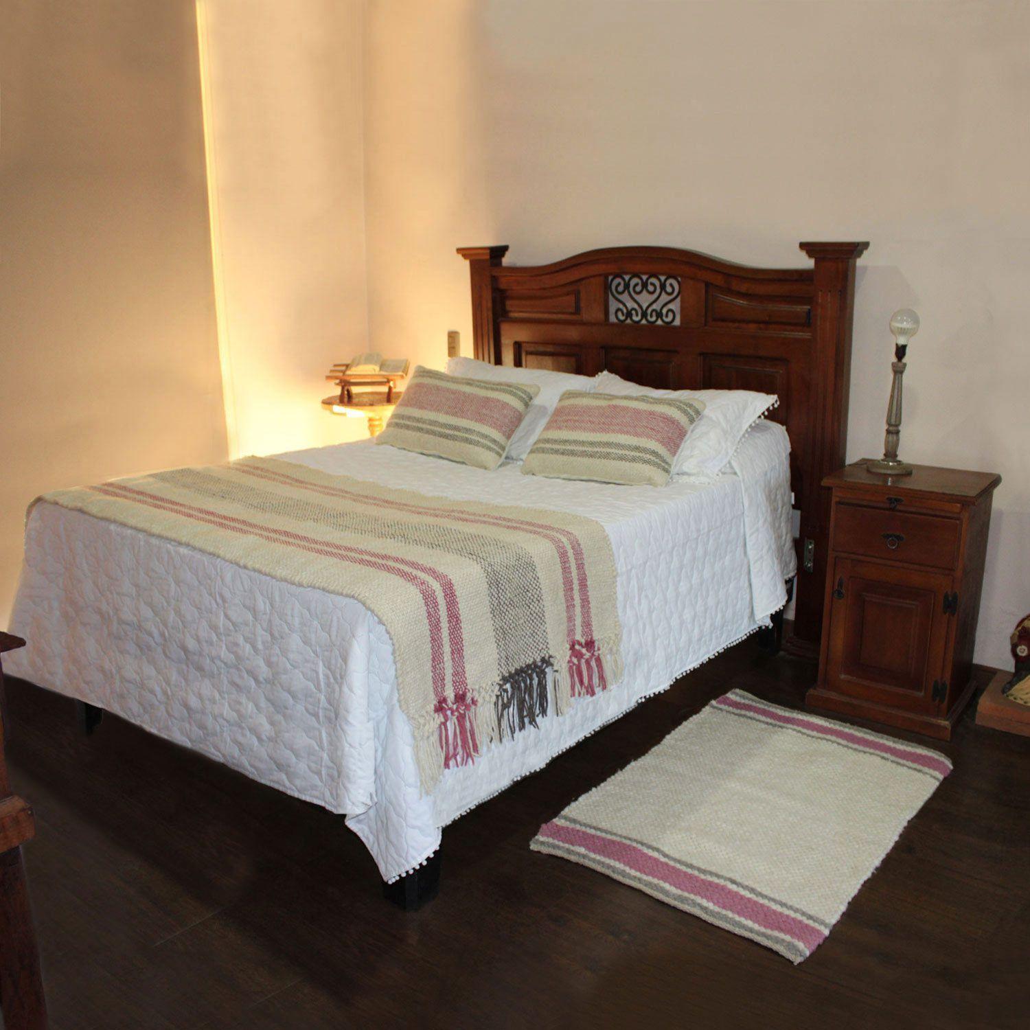 Bajada de Cama Risopatrón - en lana y telar (115 x 80 cm)-2