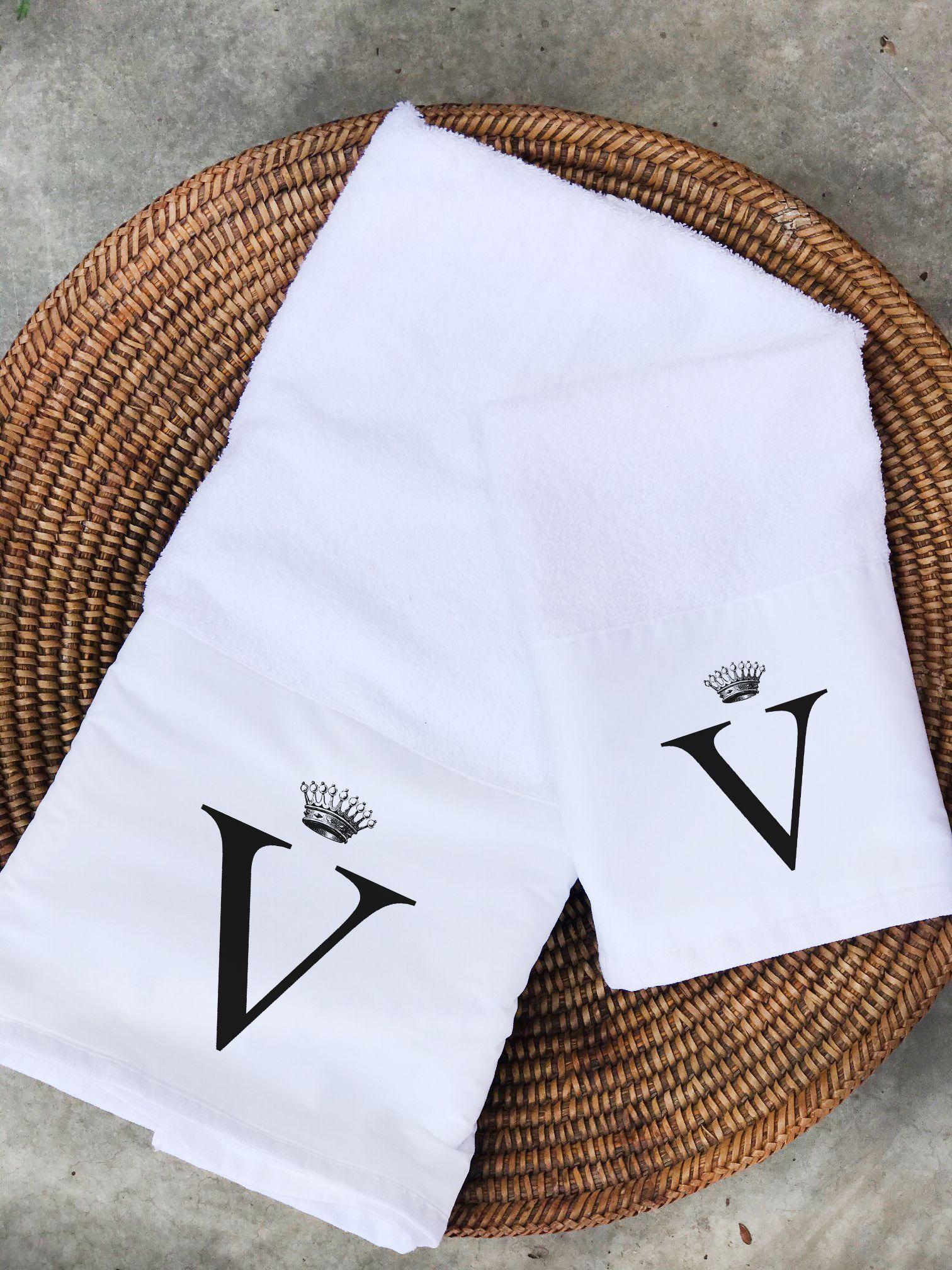 Juego de Toallas mano y visita Letras Corona V-2