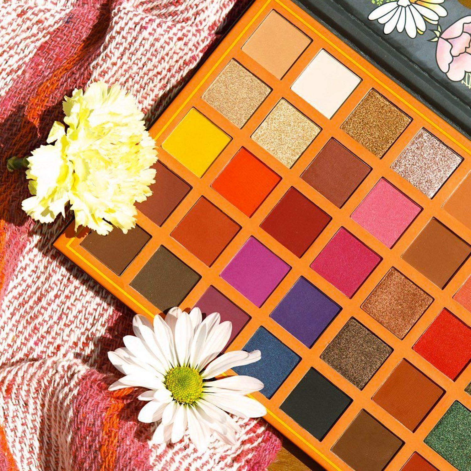 Pack Paleta De Sombra “Frida” + Set 24 Brochas Pastel Lime Party de Beauty Creations-2