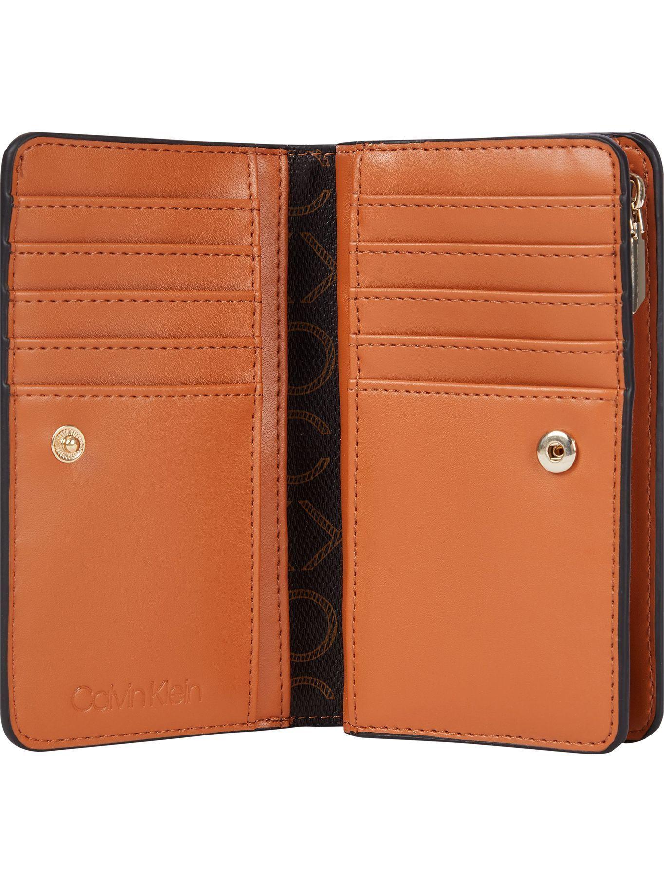 Billetera Re-Lock Billfold Café Calvin Klein Mujer-2