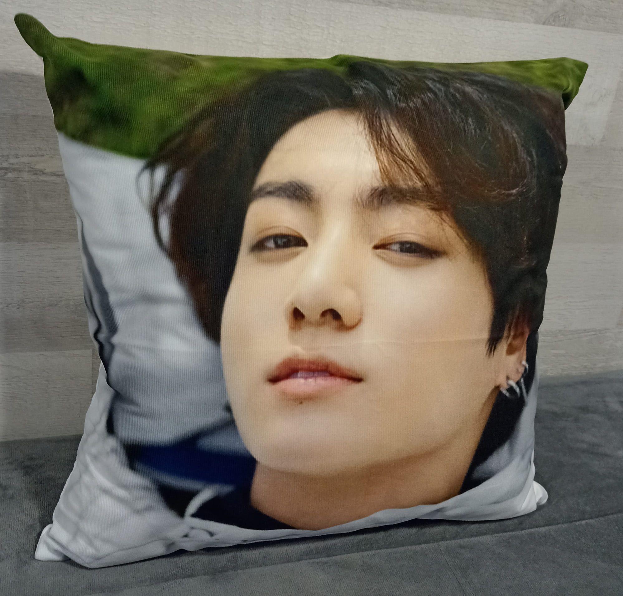 Cojín Felpa 45x45 cm Grupo Koreano K-Pop Extra Suave -3