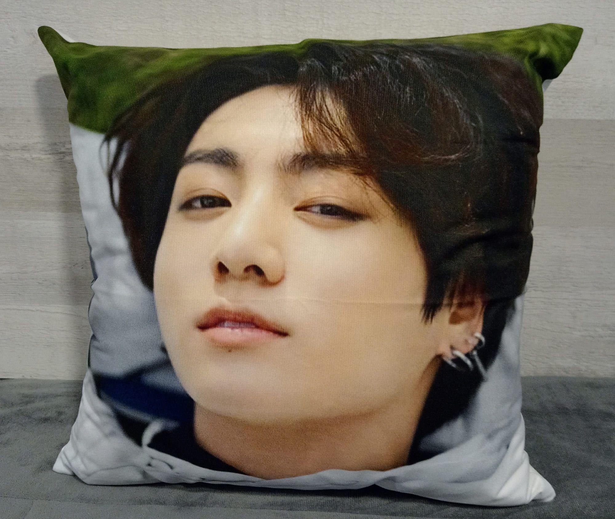 Cojín Felpa 45x45 cm Grupo Koreano K-Pop Extra Suave -2