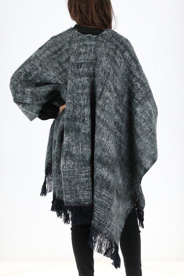 Poncho Nube Gris Humana-1