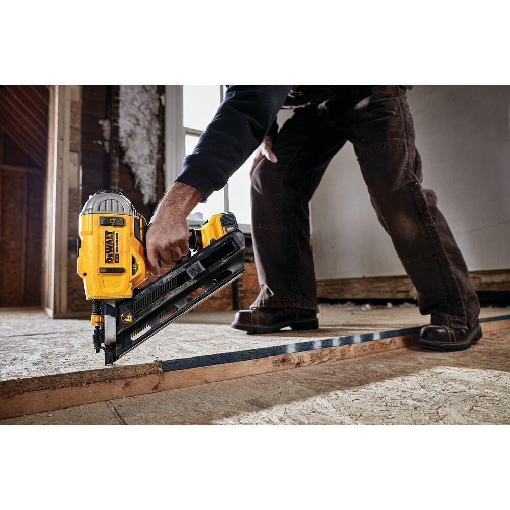 Clavadora Para Estructuras 20V Sin Batería  Dcn692B  Dewalt-1