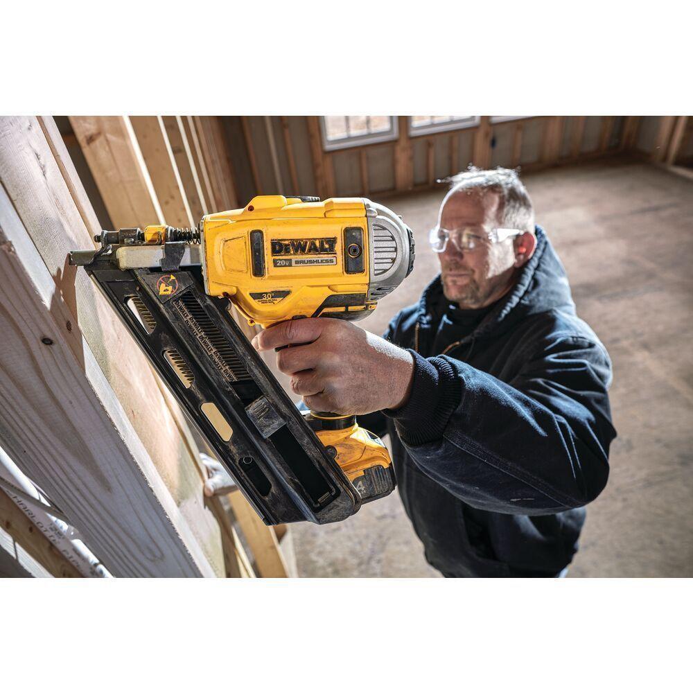 Clavadora Para Estructuras 20V Sin Batería  Dcn692B  Dewalt-4