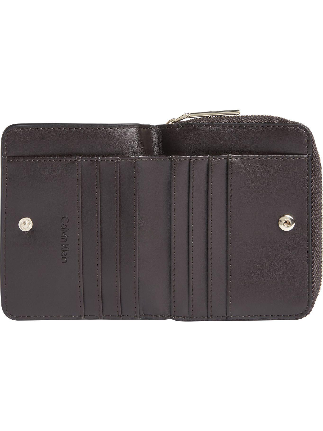 Billetera Ck Must Flap Café Calvin Klein-1