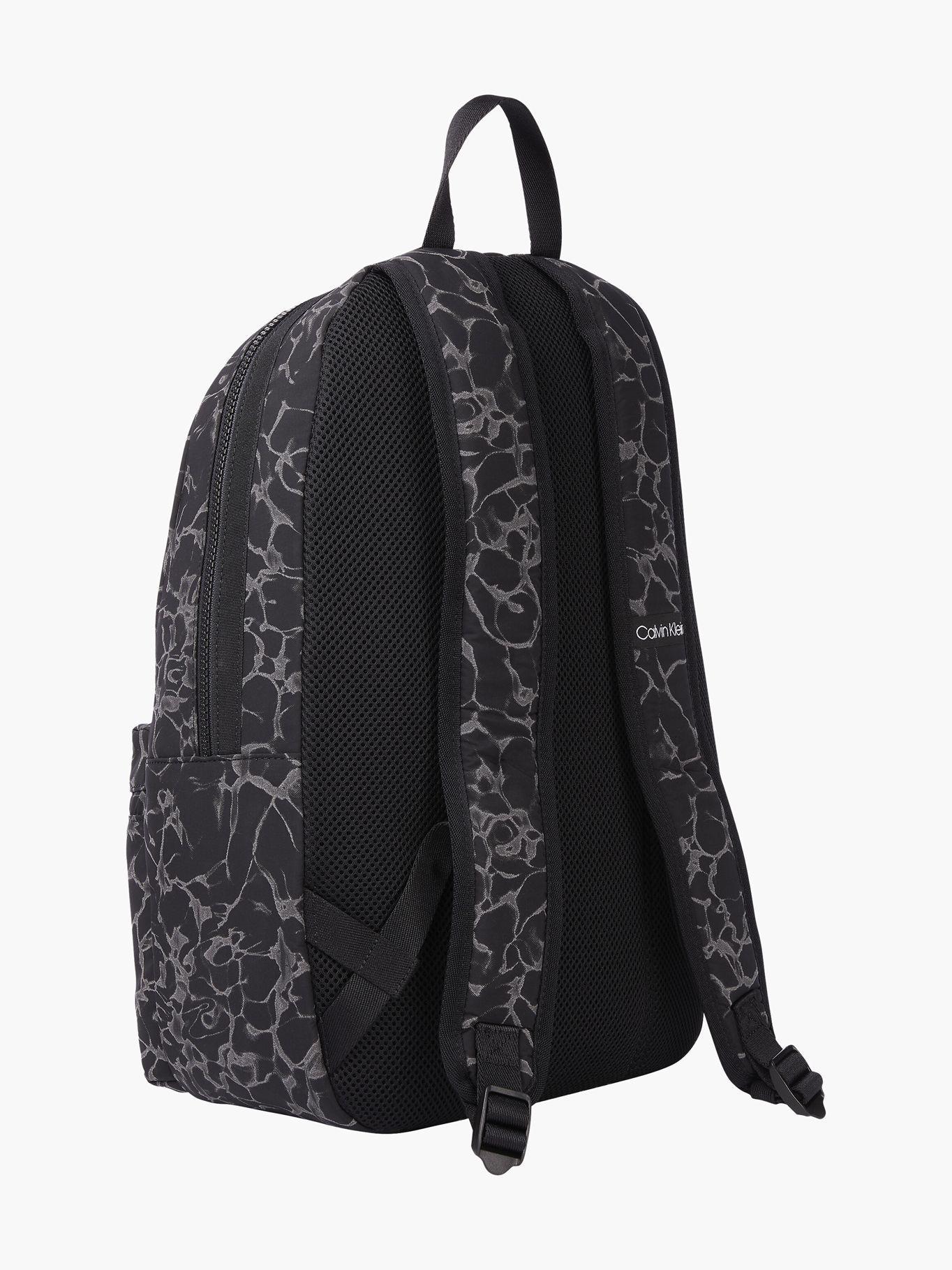Mochila Campus Print Negro Calvin Klein-1