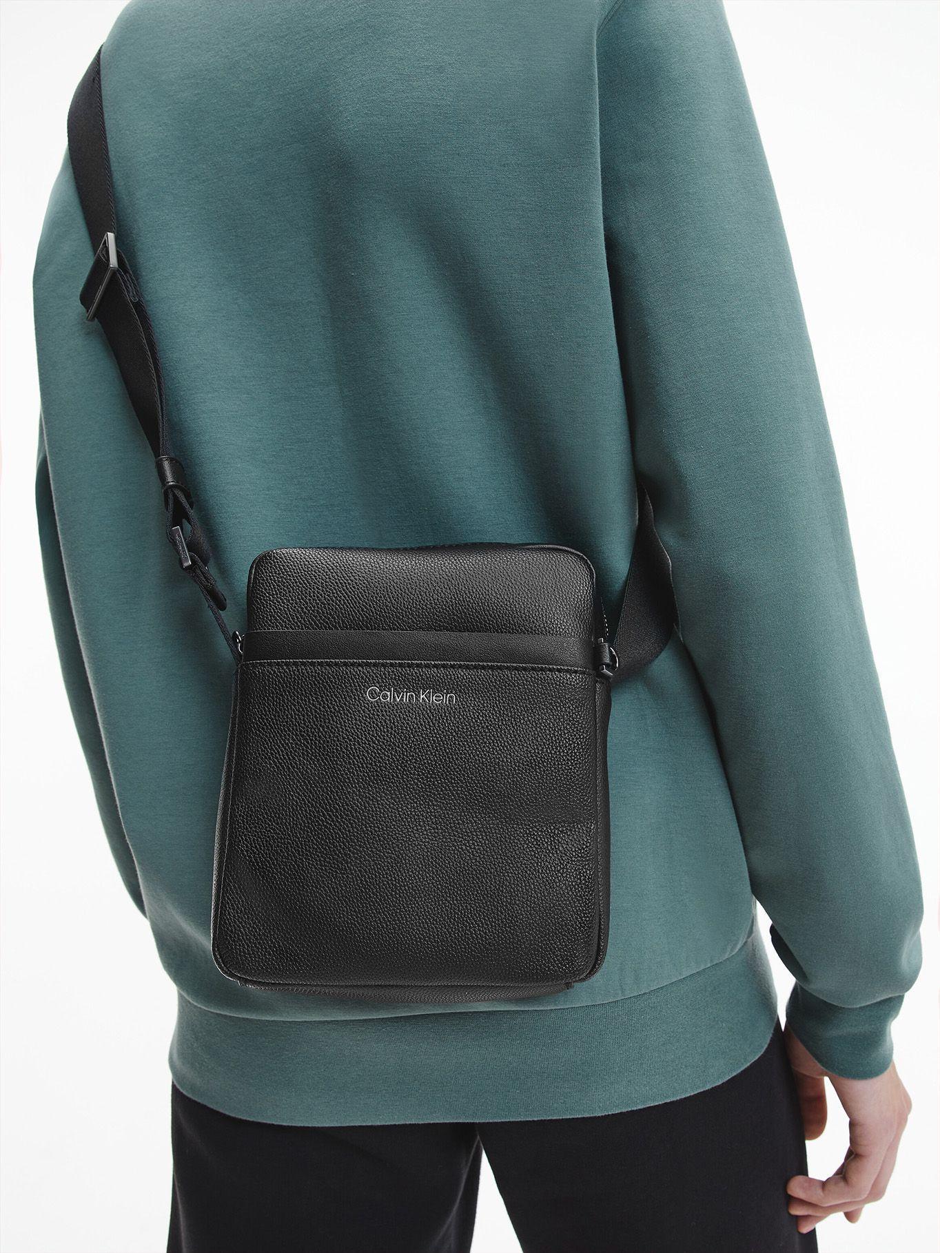 Messenger Warmth Reporter Negro Calvin Klein-4