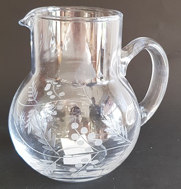  Jarro bolita de cristal, tallado con diseño de aromo, capacidad de 700ml-3