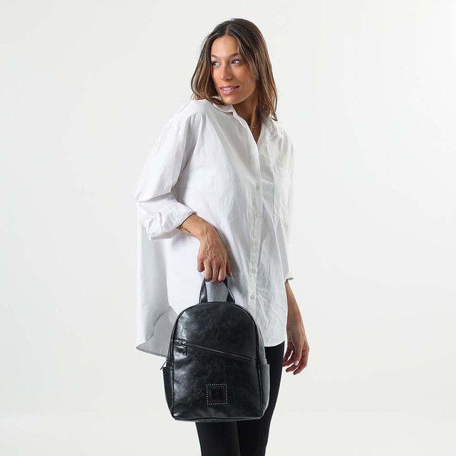 Mochila Negra Almendra Humana-4