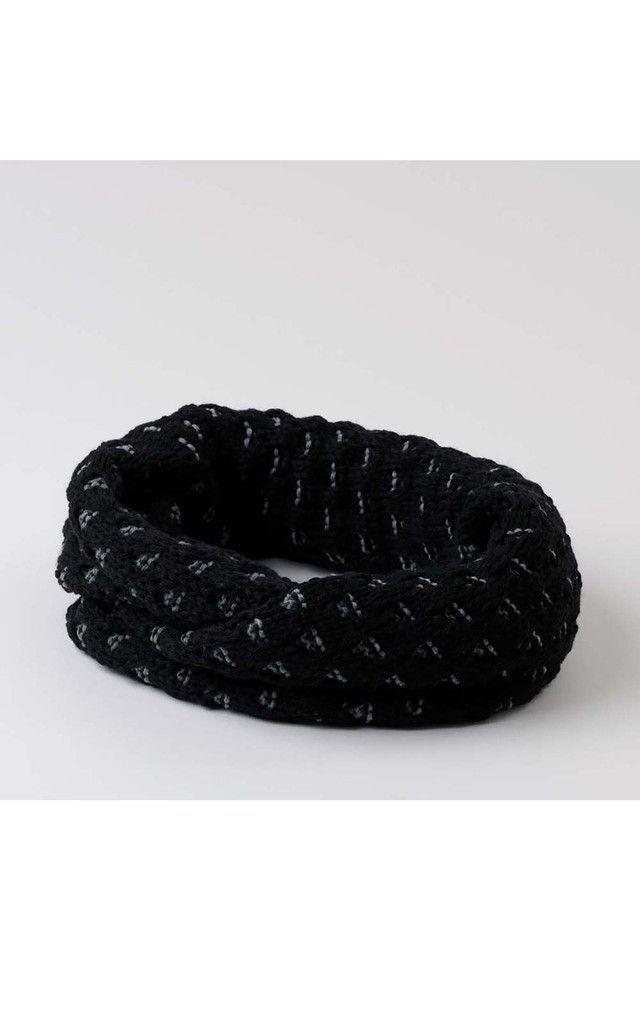 Cuello Negro Hannah Humana-0