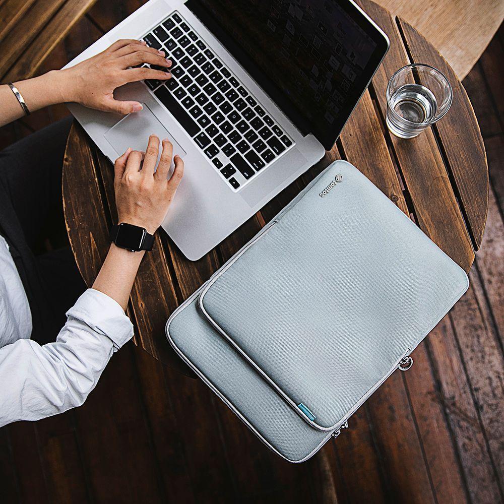 Tomtoc - Funda Premium H13 para 15'' MacBook Pro (Finales del 2016 hasta actualidad) | Sage-5