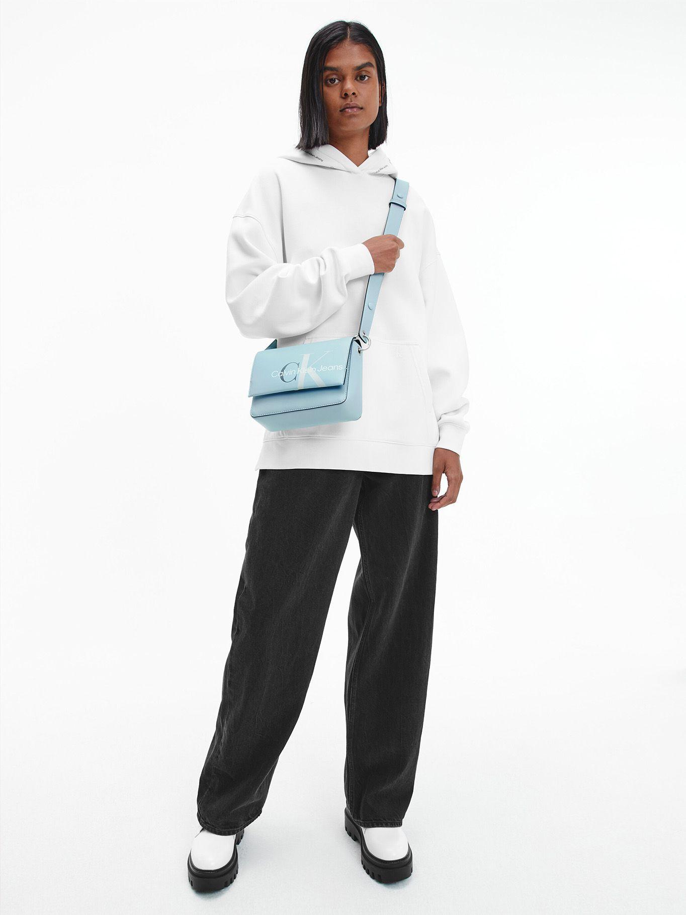 Cartera Xbody Sculpted Azul Calvin Klein-2