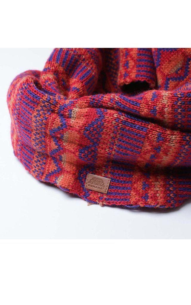 Cuello Rojo Cabin Humana-1