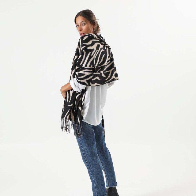 Manta Negra Zebra Humana-2