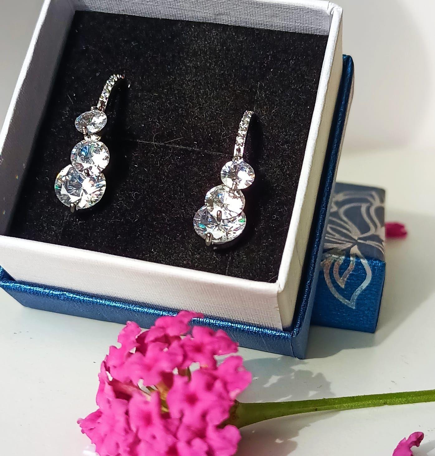 Argollas Huggies Zirconios pavé plata fina ley S925-1