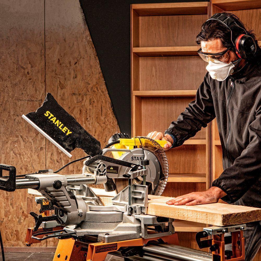 Sierra Ingleteadora Telescópica 10' 1800W  Sm18-B2C  Stanley-7