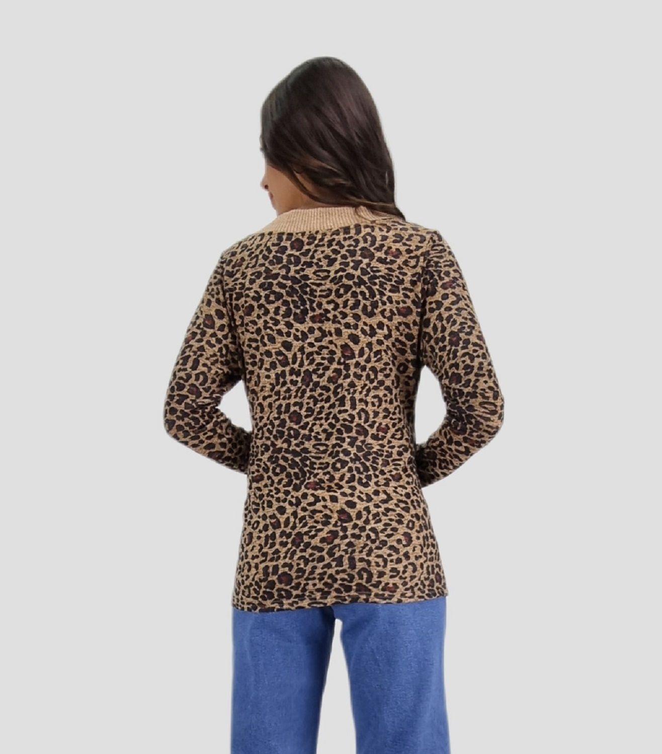 Polera hachi estampada-3