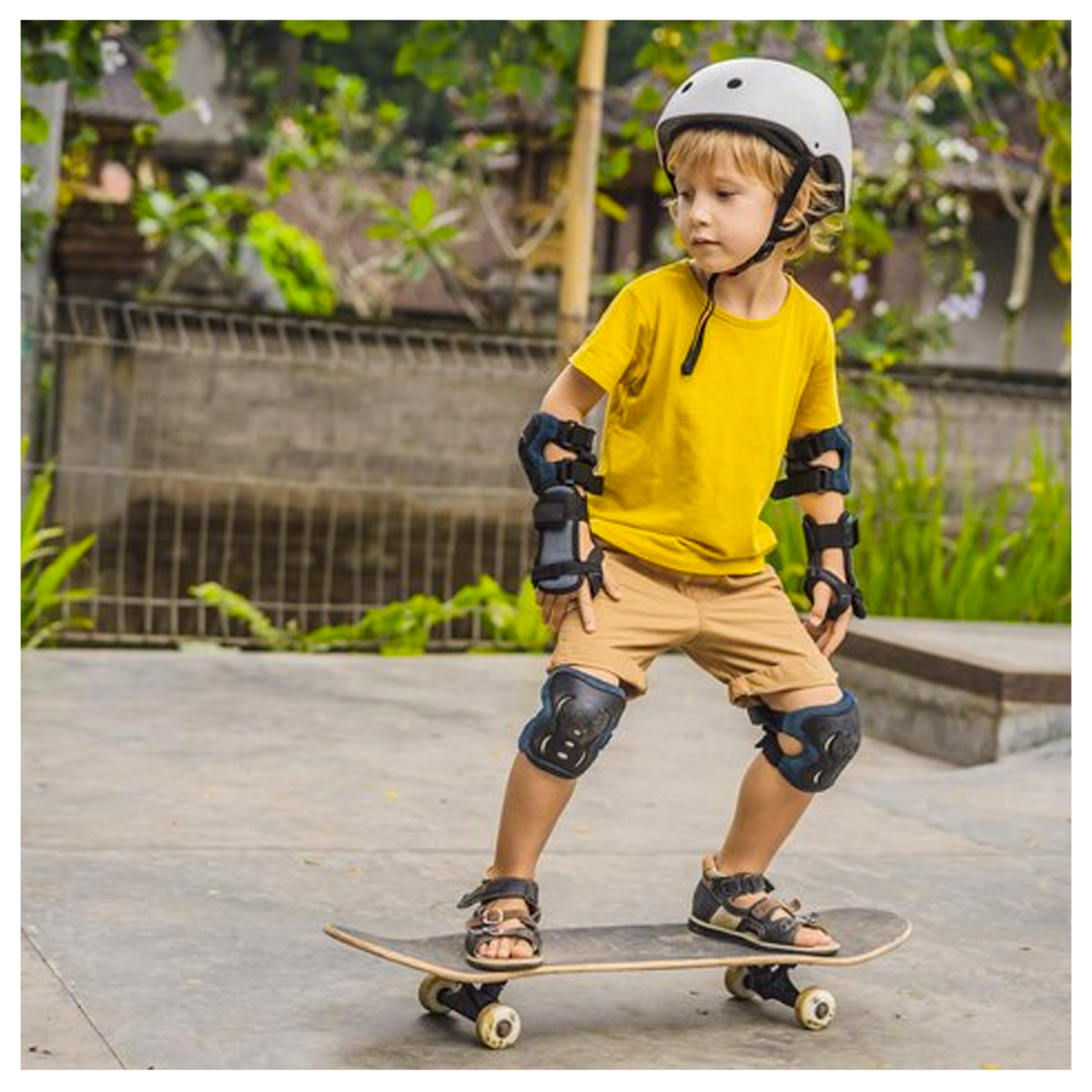 Skate Incluye Bolso Con Casco y Rodilleras-5