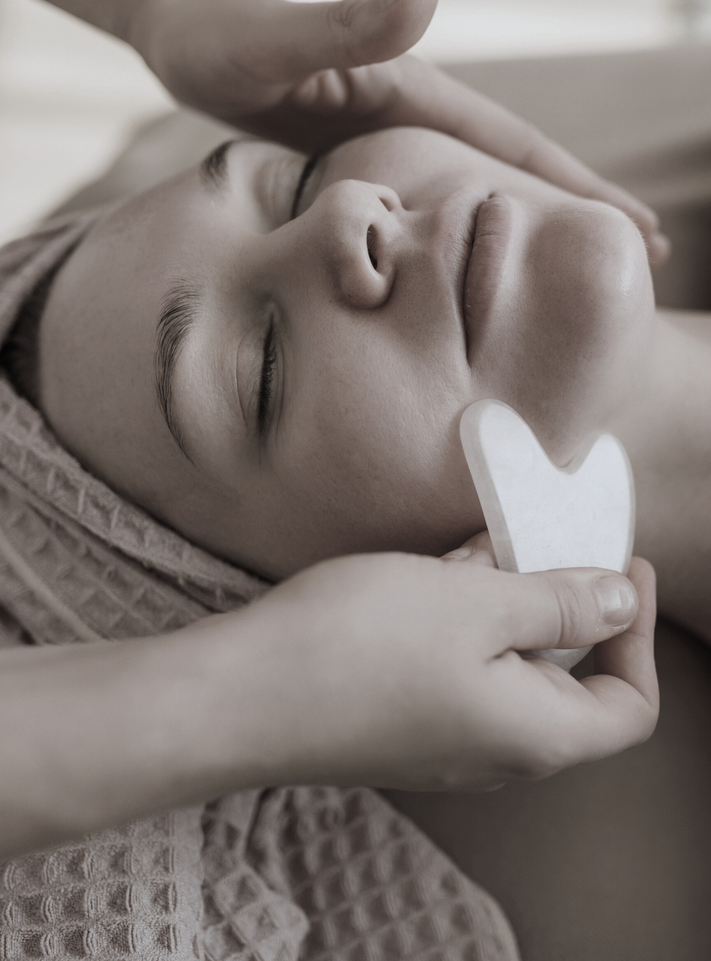 Limpieza Facial Dermoabrasión + Masaje Gua-Sha.-0