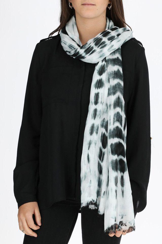 Pañuelo Liso Tie Dye Negro Humana-2