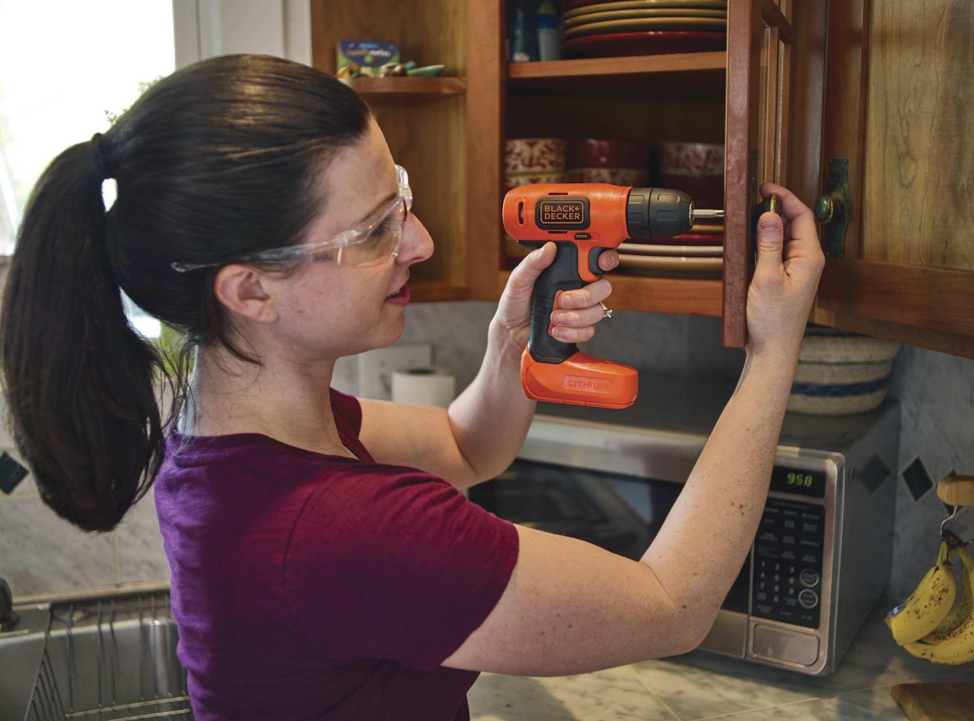 Atornillador Inalámbrico Black and Decker LD008 8 Volt-3