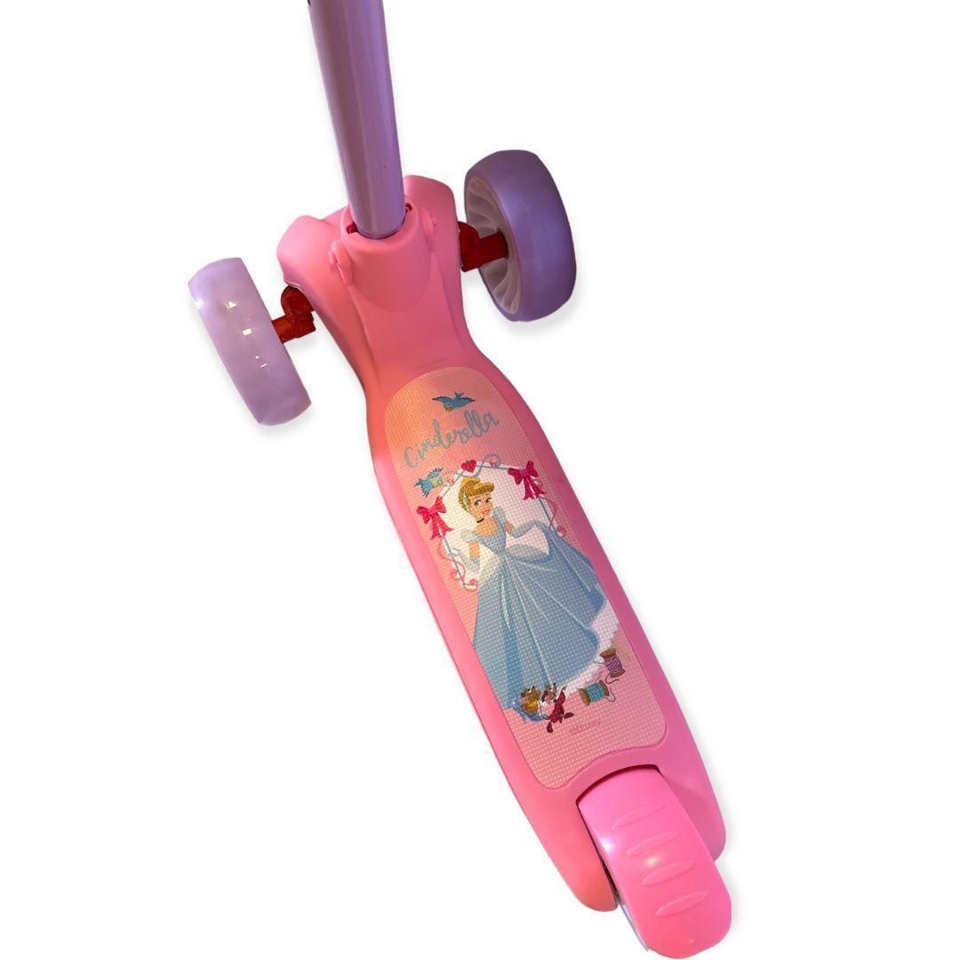SCOOTER CON LUCES LED PRINCESAS-2