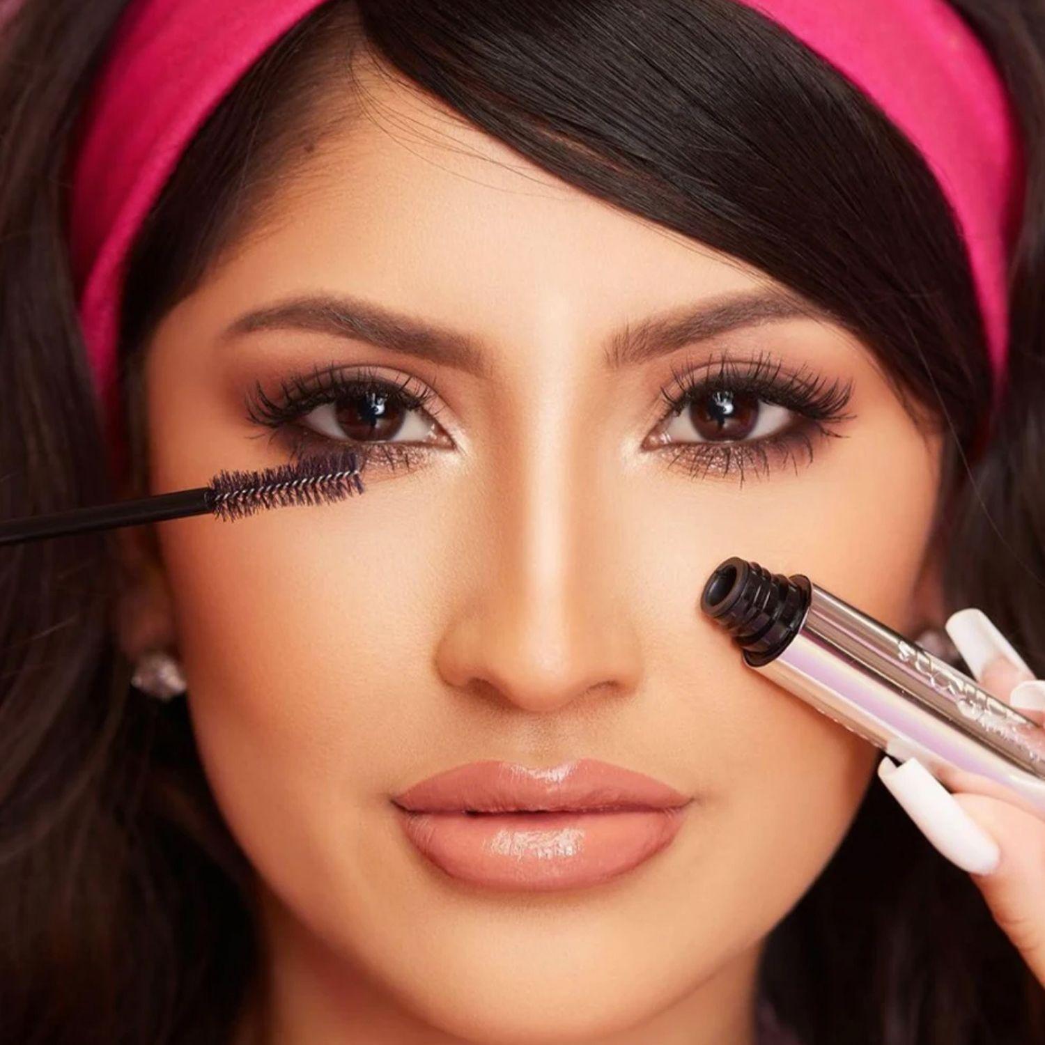 Máscara de Pestañas Lash Flex "Volumizing" de Beauty Creations-3